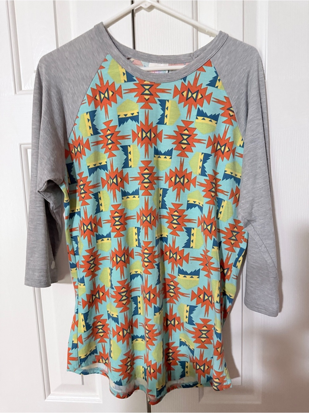 Women’s LuLaRoe Aztec Print “Randy”  Tee in Light Blue and Gray